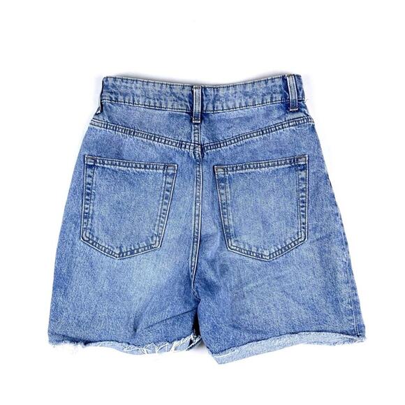 Divided H&M Light Wash High Rise Denim Jean Shorts Raw Hem Cut Offs - Picture 2 of 4